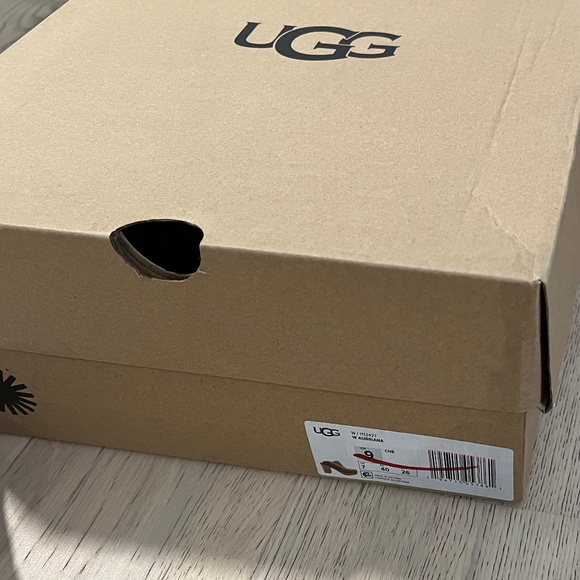 UGG Aubriana - chestnut - size 9 - Picture 7 of 7